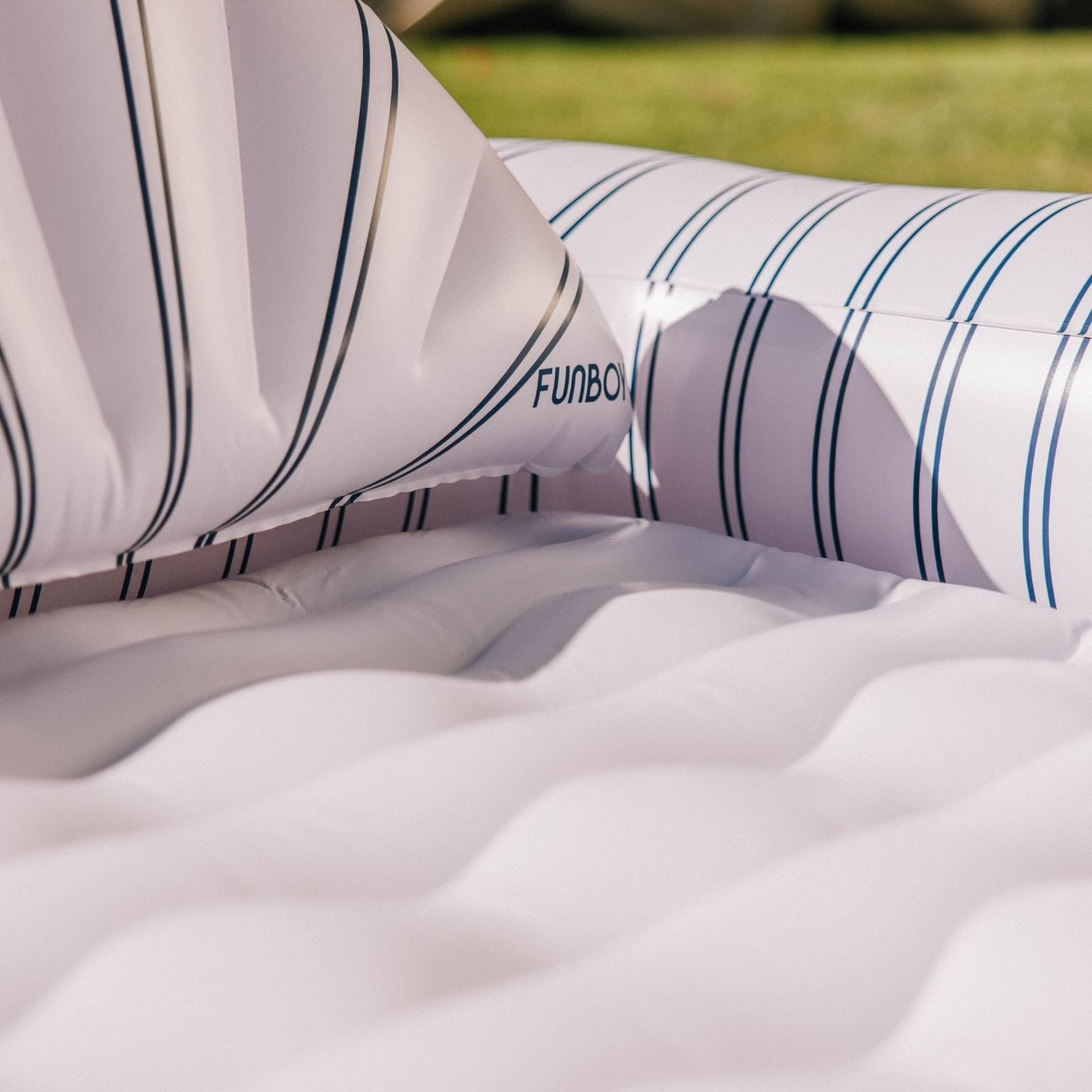 Tanning Pool Lounger: White & Navy Stripes - FUNBOY