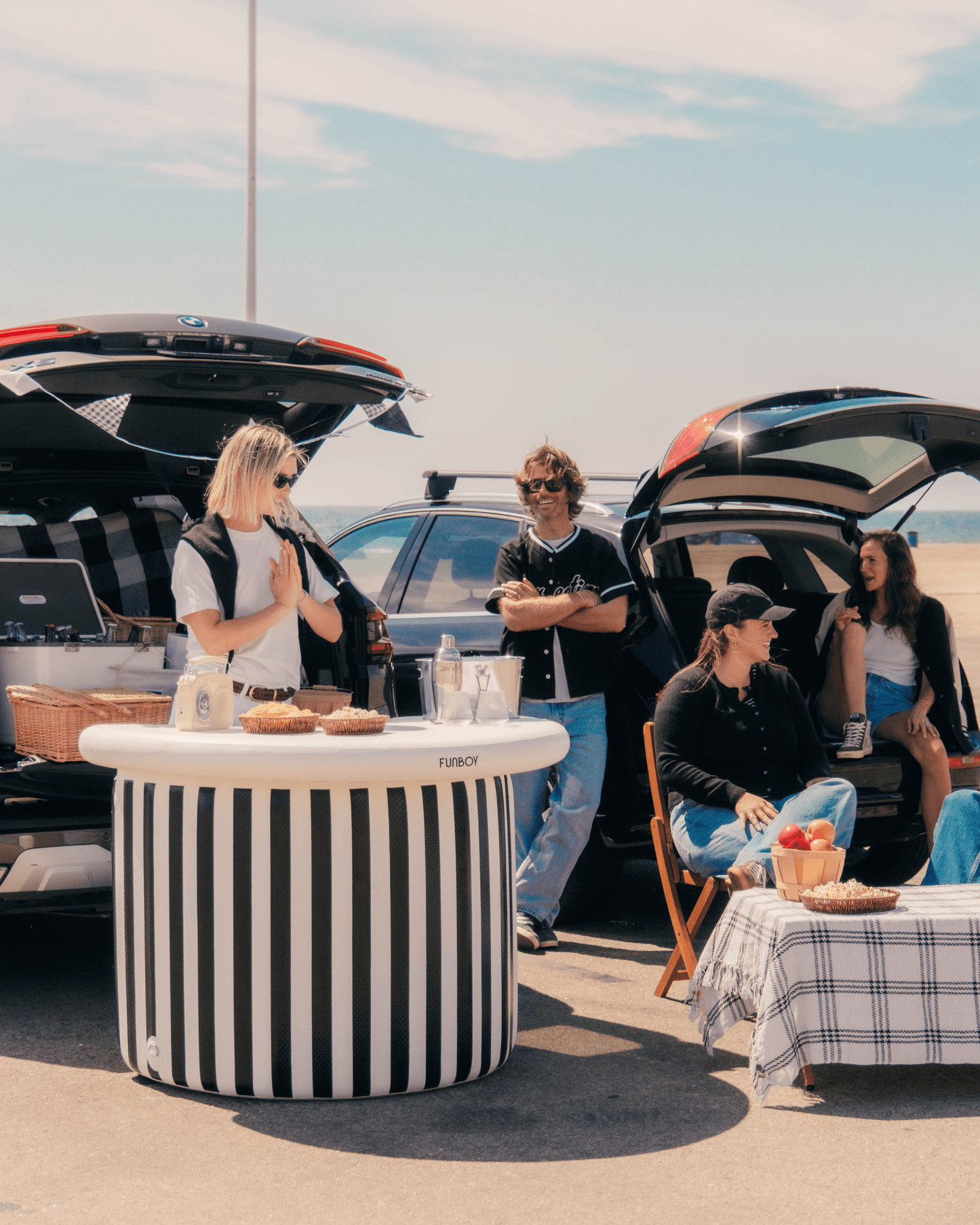 Inflatable Portable Bar perfect for Tailgates, Parties & Halloween - FUNBOY