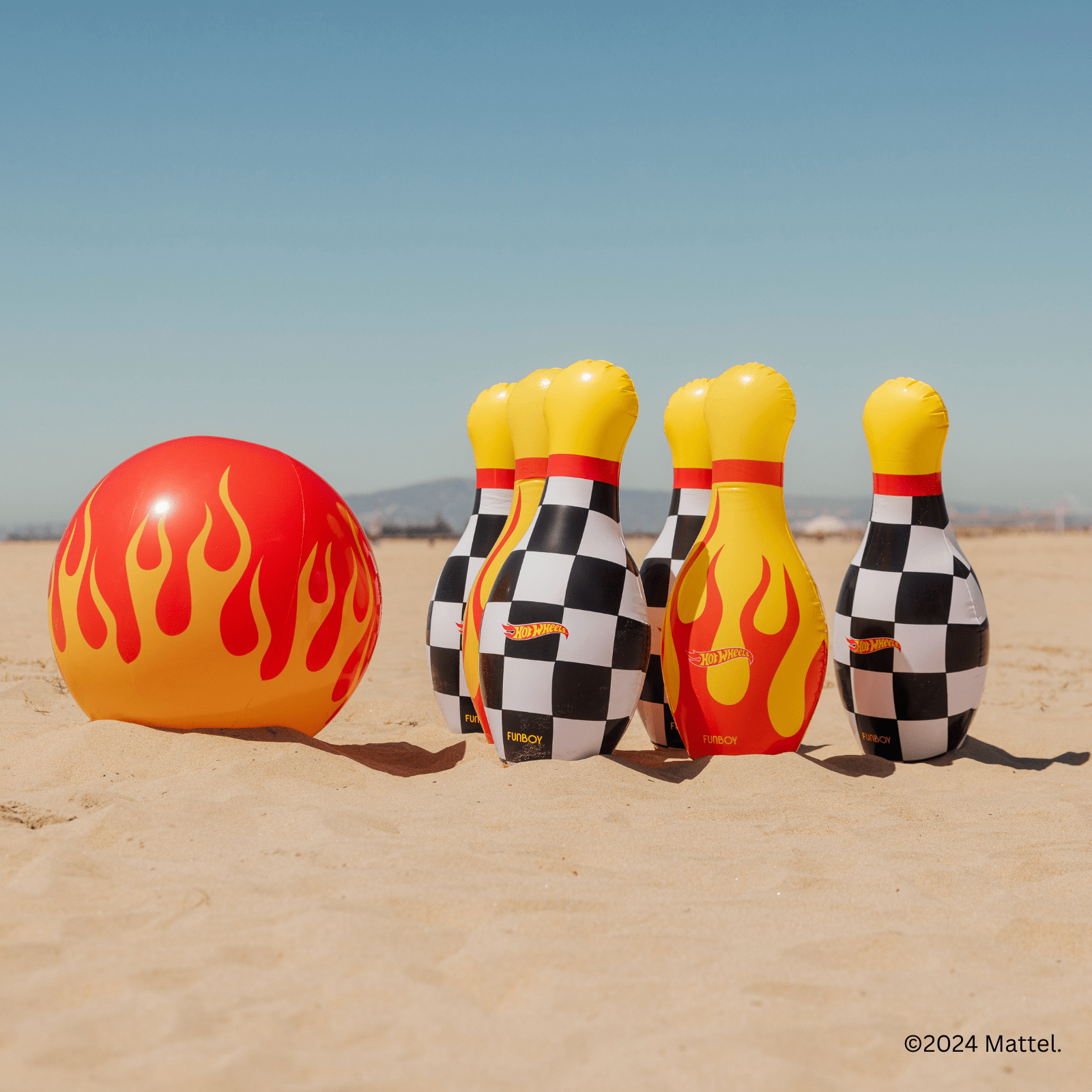 Hot Wheels Checkered Flame Backyard Bowling Set - FUNBOY